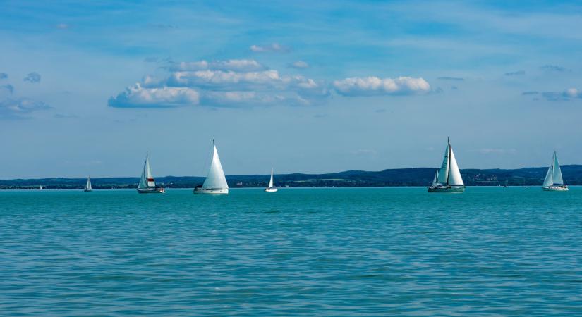 Ez a drága hobbi hódít a magyarok körében: valósággal tömegeket vonz a Balatonra