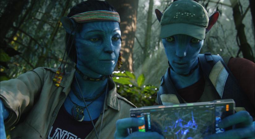 James Cameron azt állítja, ő rendezi majd az Avatar 4-5-öt, hacsak el nem csapja őt egy busz: Azt is elárulta, mikorra várhatjuk az Oscar-díjas Michelle Yeoh feltűnését