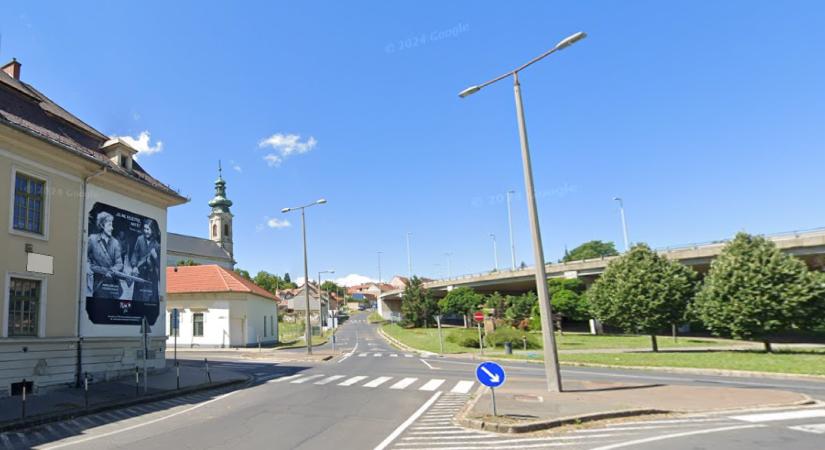 A viadukt alatti kereszteződés mindig bajt okoz