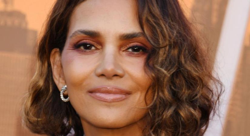 Sikítoznak a rajongók: döbbenetesen jól néz ki az 58 éves Halle Berry