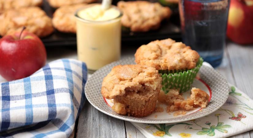 Almás muffin vaníliamártással – ezzel a finomsággal feldobhatod a délutáni kávédat