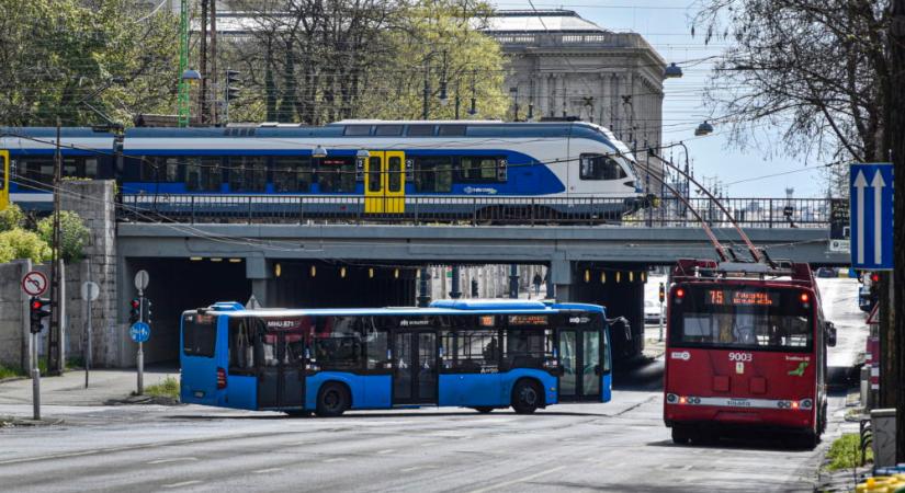 Naponta négyezer utas használja buszjegyvásárlásra a MÁV applikációját