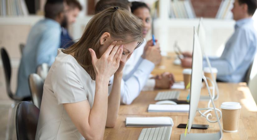 Ilyen betegségeket okozhat a munkahelyi stressz - igen, a szívritmuszavar is köztük van