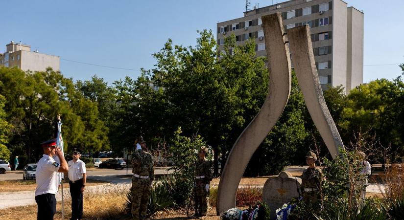 Repülős hősökre emlékeztek Veszprémben