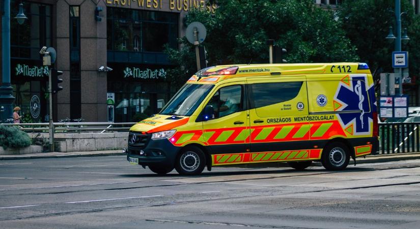 Besokalltak a mentősök: felfoghatatlan, amit velük művelnek