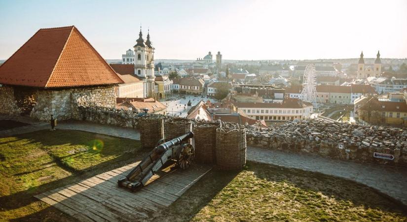 Megtartotta tavalyi helyét Eger, sok turista érkezik a hétvégére