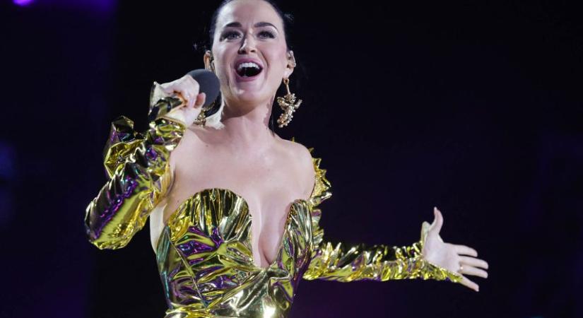 Katy Perryt környezetkárosítással vádolják