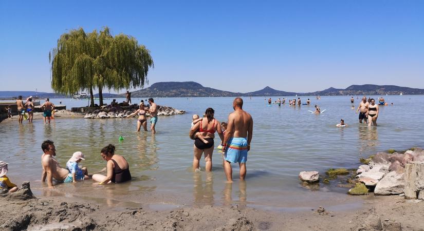 Három fonyódi strand, ahová vonattal is eljuthatsz