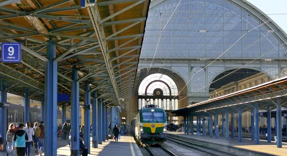 Vonatbaleset Kőbányánál, késések várhatók a Keleti pályaudvar és Szolnok között