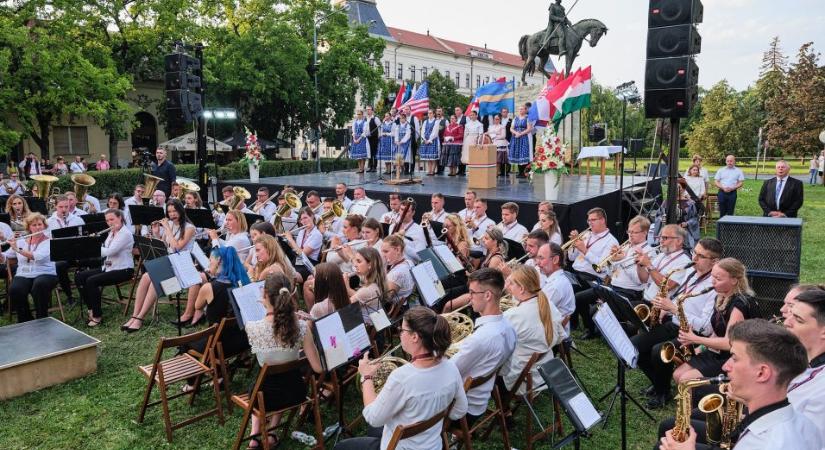 Pénteken kezdődik a Szent István napi-forgatag Makón