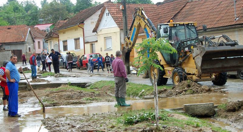 Árvízriadó van érvényben a Maros és a Zsil vízgyűjtő területén