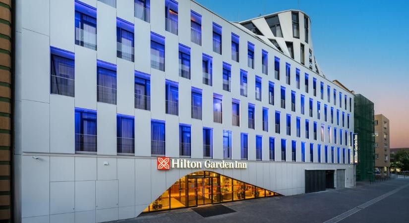 Megnyílt az első Hilton vidéken – Magyarország második fővárosa lett a befutó