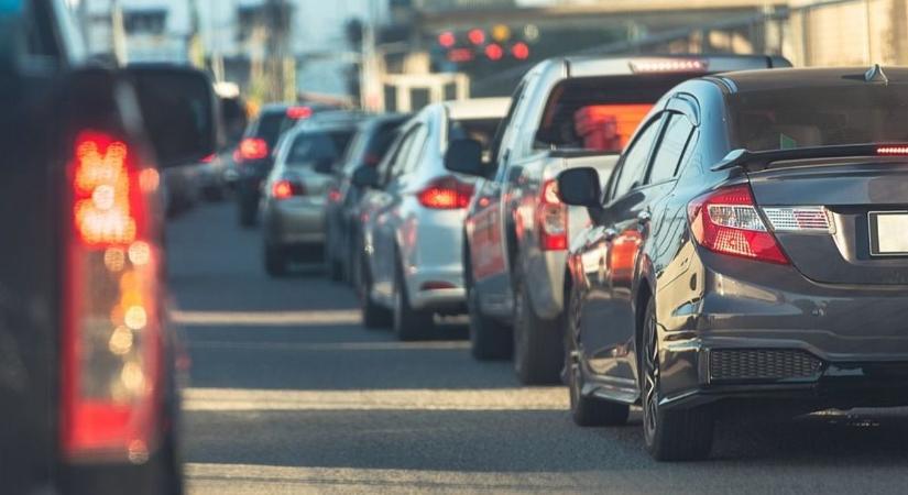 A 10 legfurcsább közlekedési szabály, amelyet ismernünk kell, ha külföldön autózunk