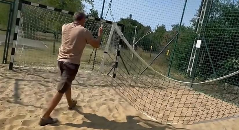 Indulhatnak a röpi- és fociderbik a Fészek lakóparkban – videóval