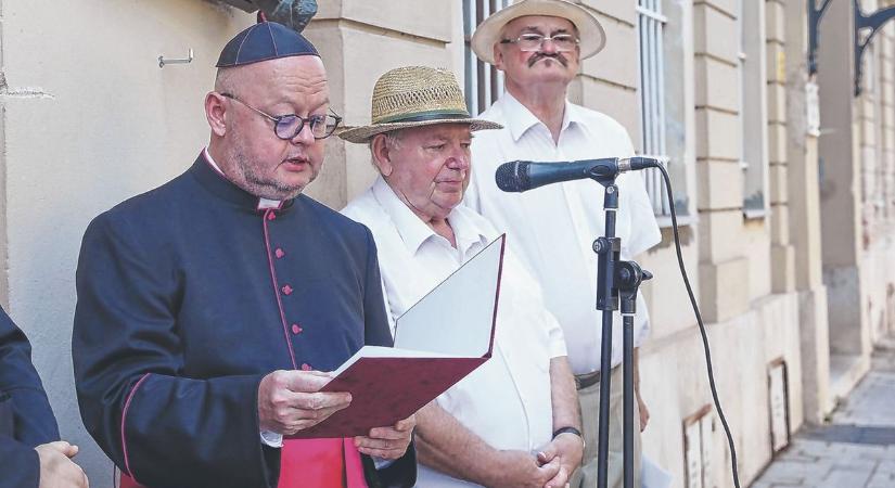 Titkos üzenet a Mária-himnuszban - No, kinek a nevét rejti?