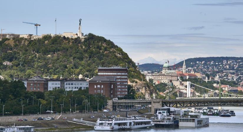 Meglepő döntés: betiltották az óvszerhasználatot a BME gólyatáborában