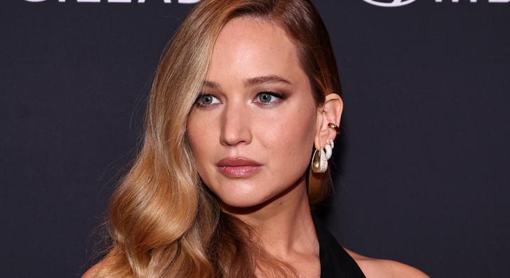 Jennifer Lawrence beismerte, összeszűrte a levet egyik filmje rendezőjével