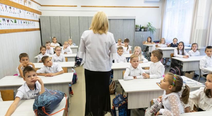 Márki-Zay Péter szerint a városnak nem feladata, hogy segítse a családokat tanévkezdéskor