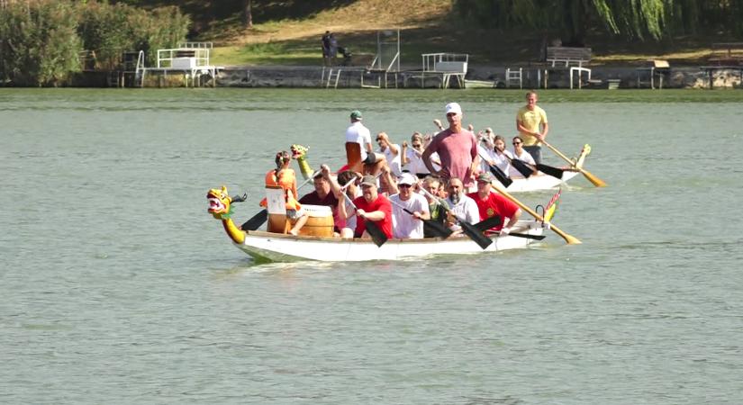 Sárkányhajó-versenyt rendezett a pécsi Rotary Club  videó