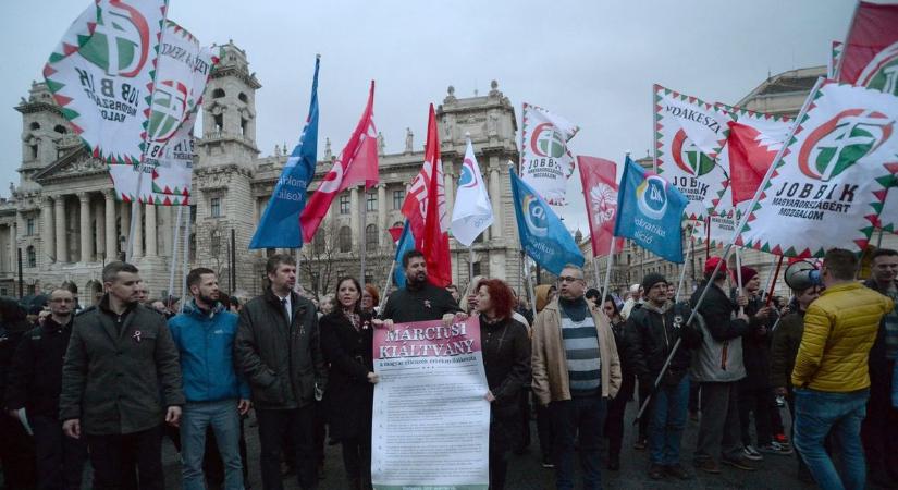 A baloldal alkalmatlan a megújulásra