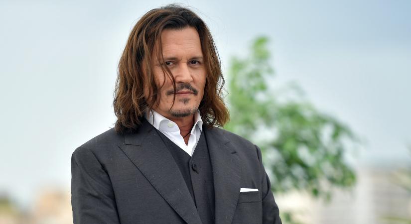 Megcsináltatta a fogait Johnny Depp