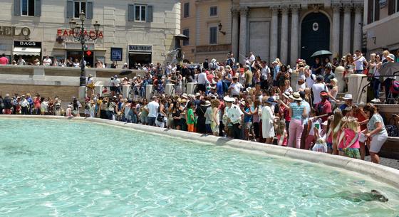 Fizetőssé tehetik turistáknak a Trevi-kút látogatását