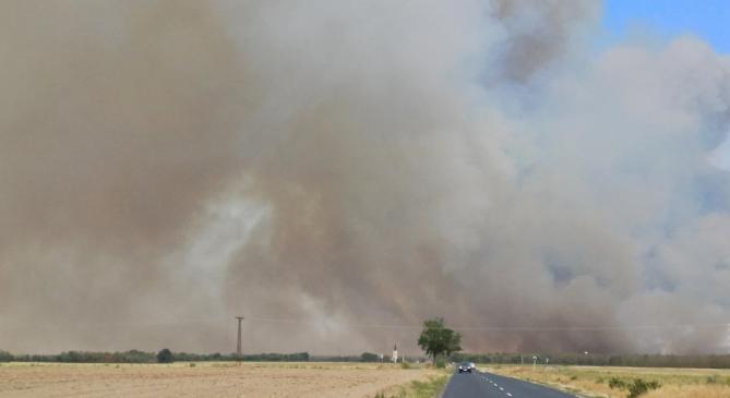 Hatalmas tűz pusztít hazánk nyugati részén