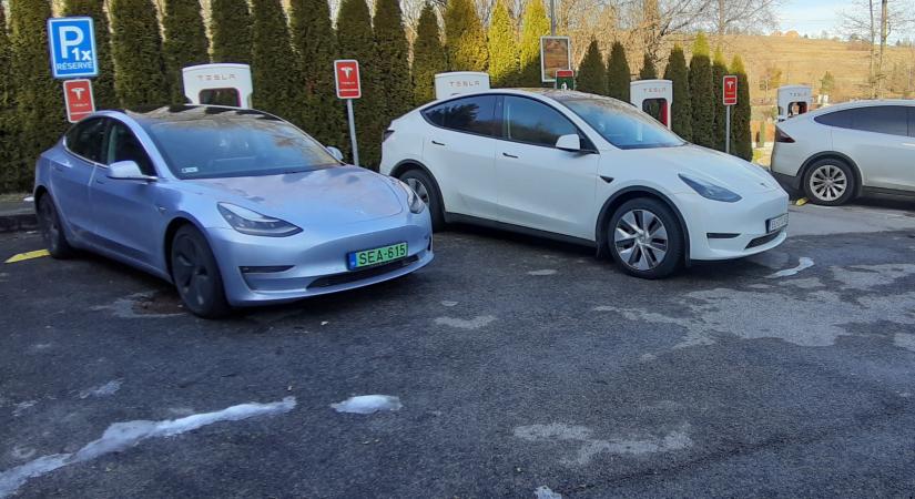 Ismét bárki tölthet minden szlovák Tesla Superchargeren