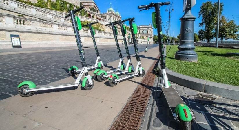 Sokan nem tudják még, melyik rollerre kötelező a kötelező