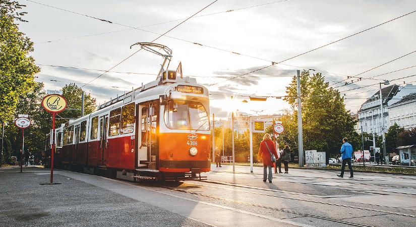 Az osztrák outlet házhoz viszi a magyar vásárlóit