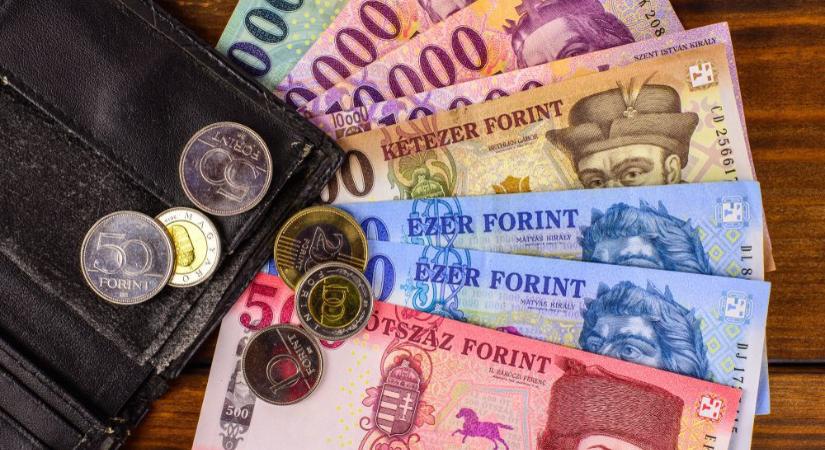 Devizapiac – Szűk sávban mozgott a forint árfolyama