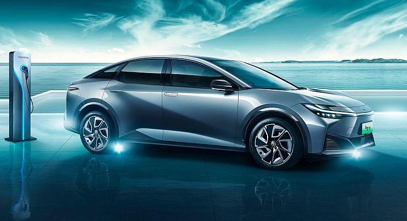 Félmillióval kevesebb e-autót fog gyártani a Toyota