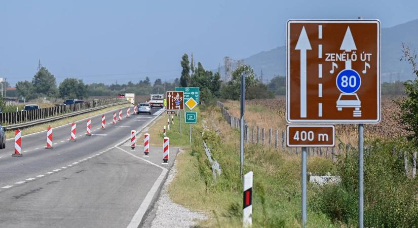 Hazánk harmadik zenélő útján pedig nem más hallható, mint...