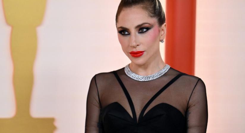 Lady Gaga terasza ettől a kiegészítőtől vált nagyon egyedivé