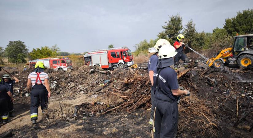 Tűz volt Nyúl és Győrújbarát között