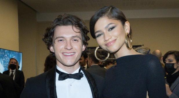 Zendaya és Tom Holland ismét együtt mutatkozott: stílusos párként sétáltak együtt