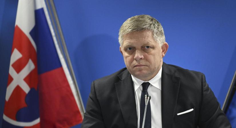 Visszatért! Robert Fico felkereste az ellene elkövetett merénylet helyszínét: kiderült, mire készül