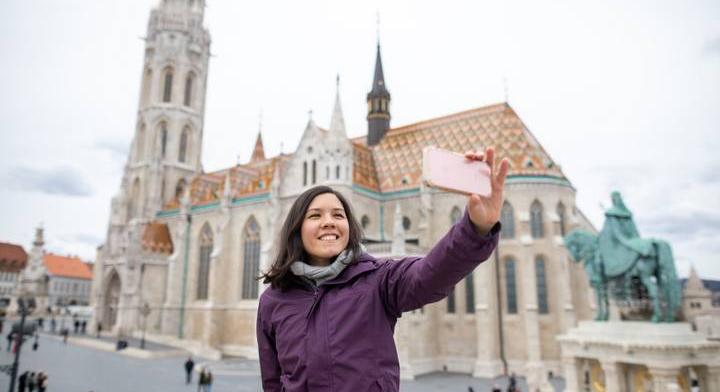 Erre utal, ha y-ra végződik a családneved