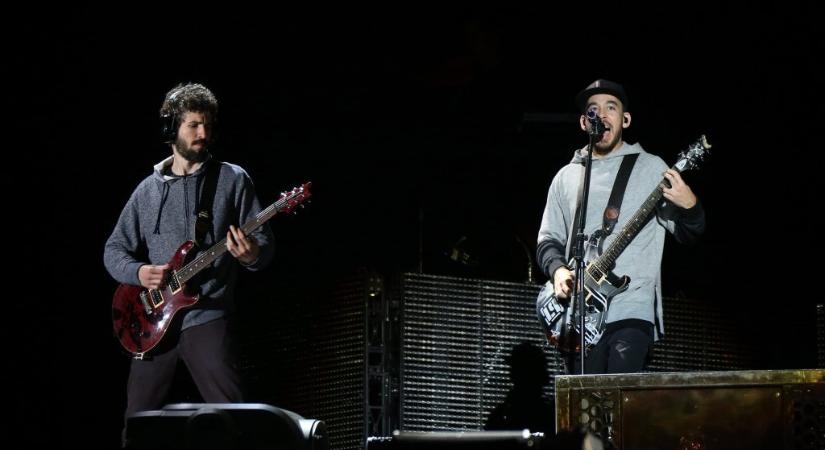 Visszatér, de nem turnézik a Linkin Parkkal Brad Delson gitáros