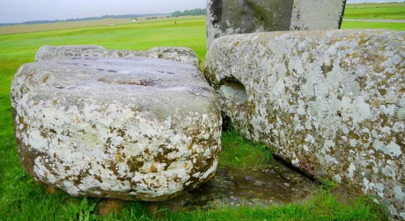 “Ezt biztos nem emberek hozták ide” – Egyre több a rejtély Stonehenge oltárköve körül