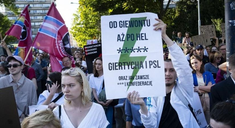 Lengyelországban forranak az indulatok az abortusztörvény liberalizálási terve körül