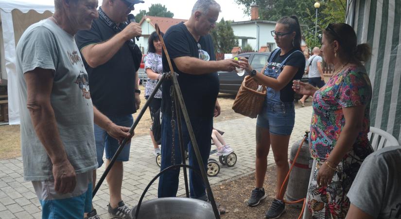 Sokadalomra gyűlt össze Nagyér