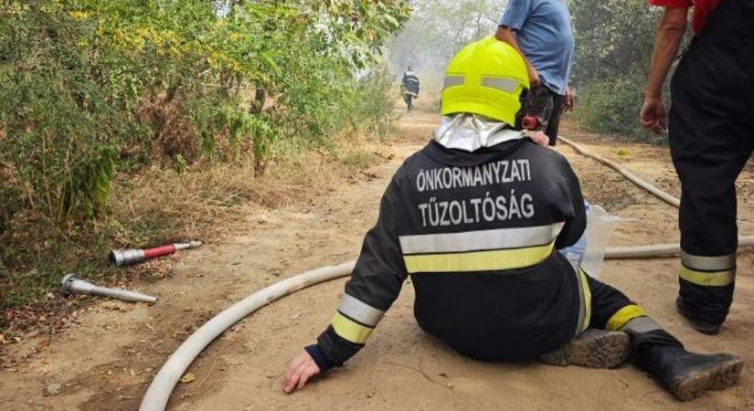 Napokig égett a tűz, most úgy tűnik, a tűzoltóknak sikerült elfojtaniuk a lángokat Vas vármegyében