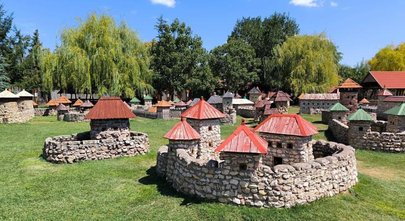 Dinnyési Várpark és Skanzen: Gyerekbarát program Budapesttől 45 percre