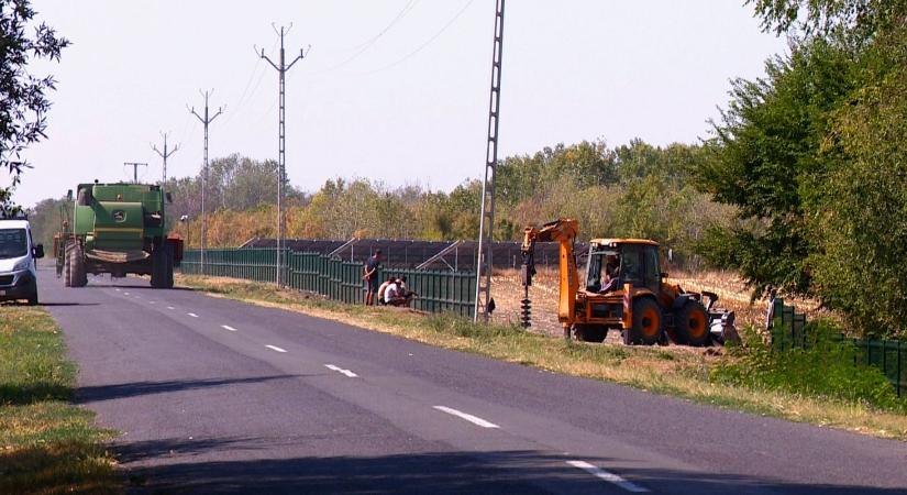 Vadászkastély: megy a terelés, épül a kerítés