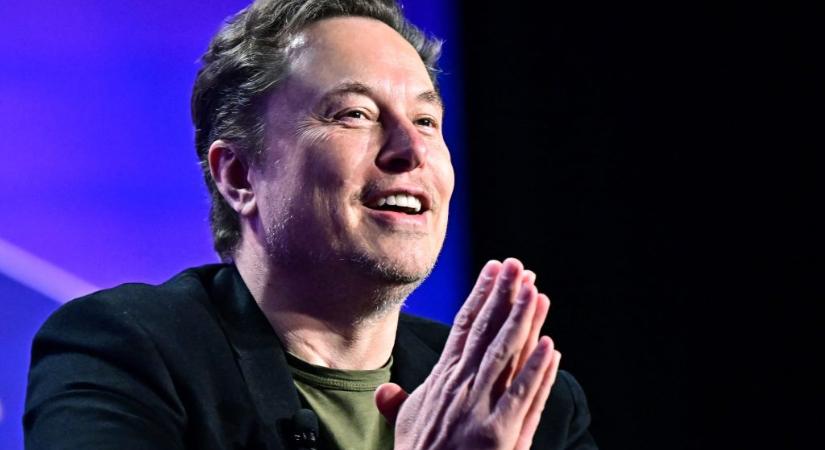 Musk néhány éven belül embereket küldene a Marshoz