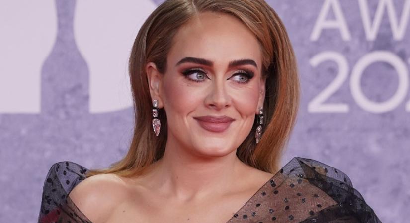 Adele minimalista kertje ettől annyira különleges egész évben