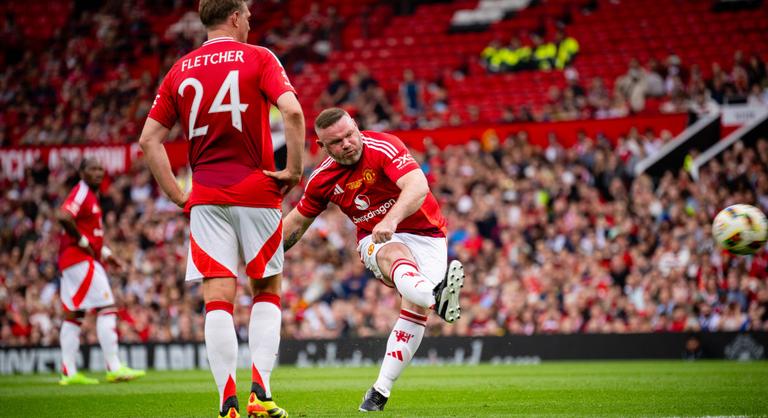 Csavard be, mint Rooney – az MU-legenda 30 ezer néző előtt villant az Old Traffordon