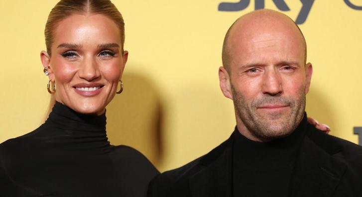 Mindent visz Jason Statham és Rosie Huntington-Whiteley szerelmes szelfisorozata