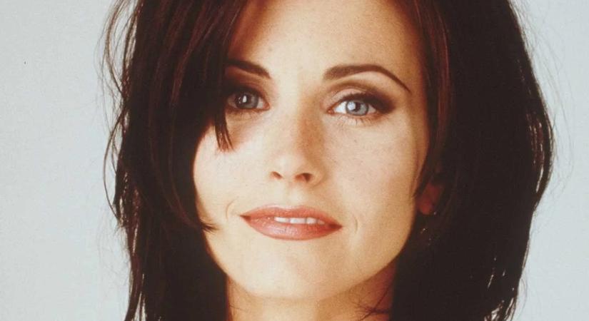 Sokkoló fotók a plasztikai műtéten átesett Courteney Cox-ról – A Jóbarátok sztárját fel sem lehet ismerni